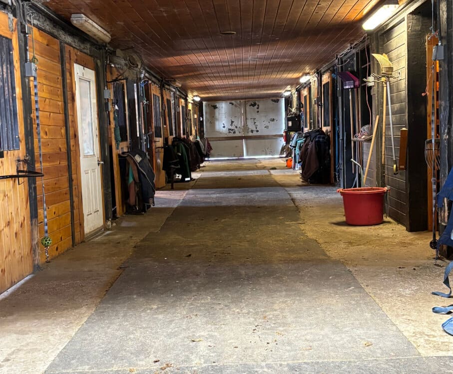 facility barn ds2r4jn4 (1)