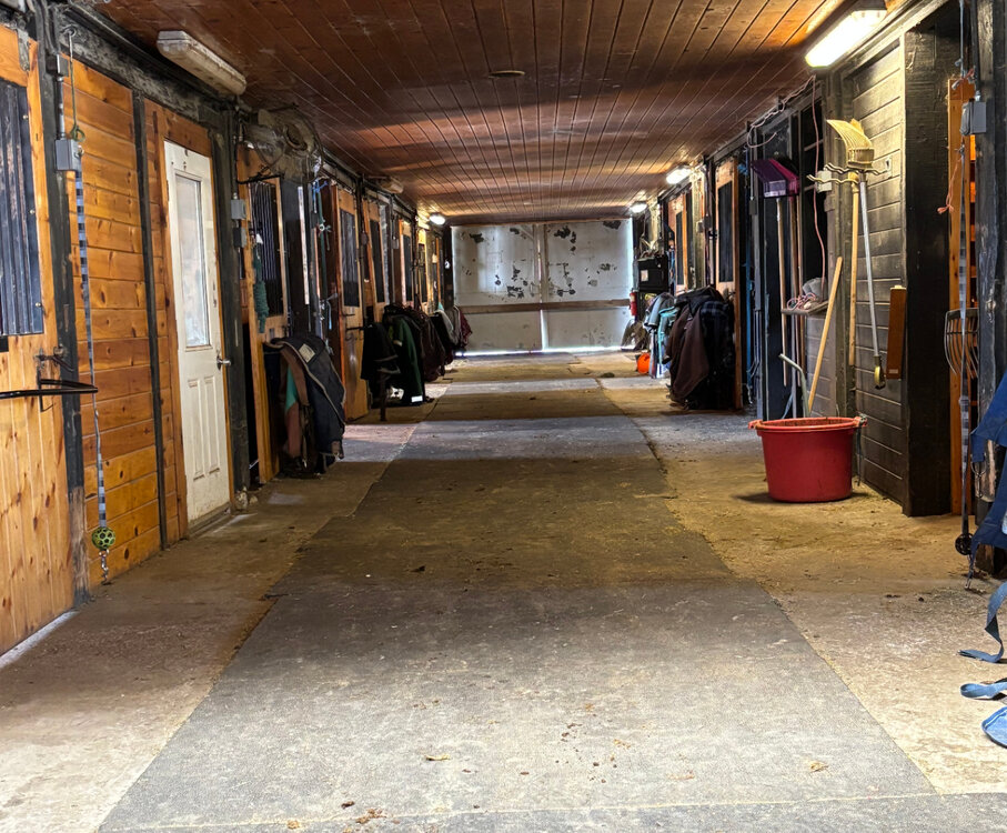 facility barn ds2r4jn4